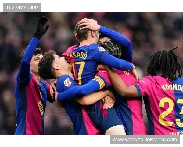 巴萨门神霍安-加西亚获奖，坦言对多线争冠感到乐观